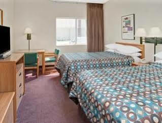 Super 8 By Wyndham Walnut Hotel Exterior foto